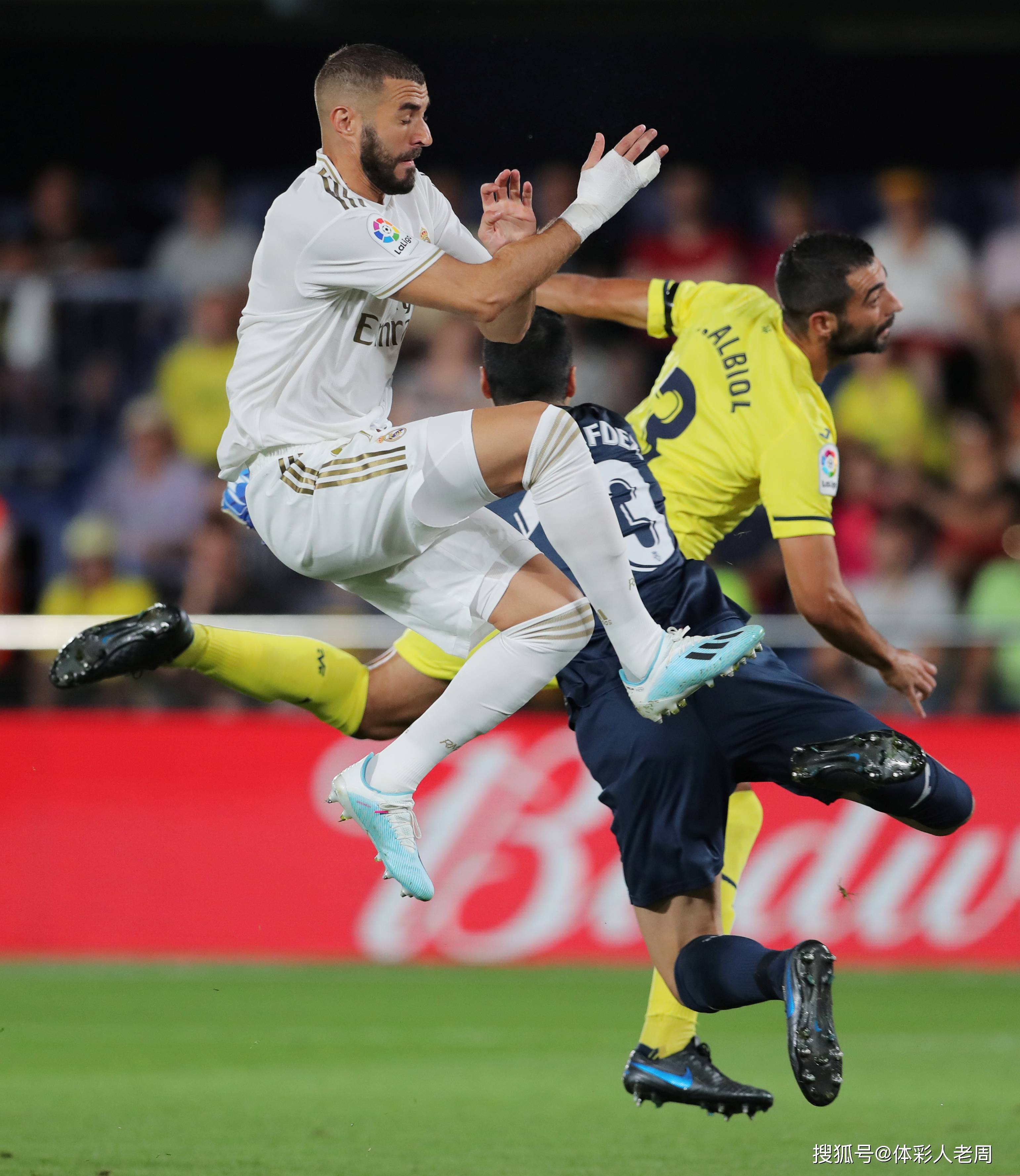 今夜突围战来临，比利亚雷亚尔围绕社区盾造点机会，球迷炸锅，轮换策略成焦点的简单介绍